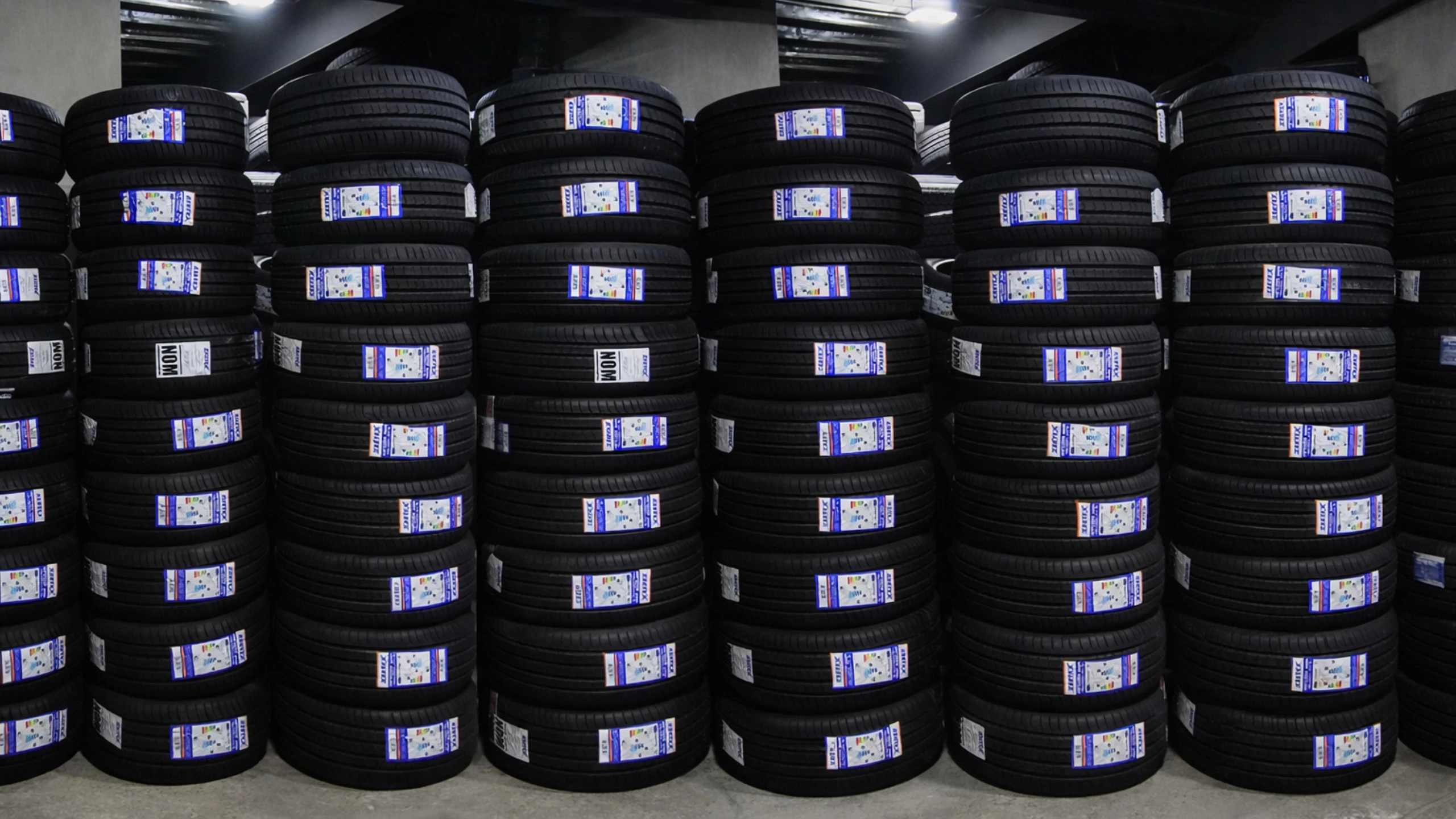 Inventario de llantas para flotillas almacenadas para compra al mayoreo en México